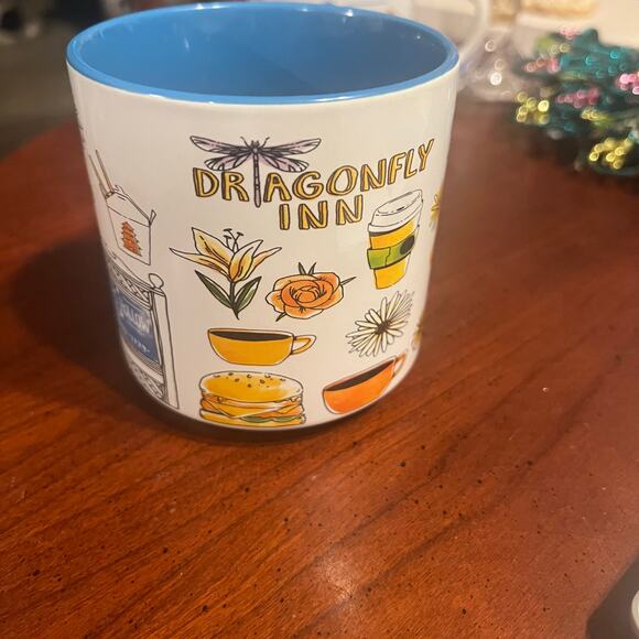 Gilmore Girls Stars Hollow Coffee Cups Set of 2 Luke's Dinner Dragonfly Inn - Picture 6 of 13